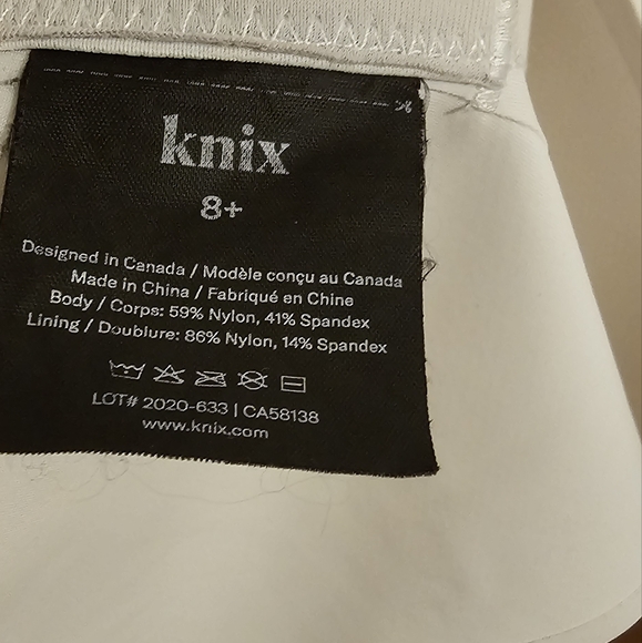 Catalyst Front Zip Sports Bra, comfortable white zip up althetic bra 8+ - Picture 6 of 9